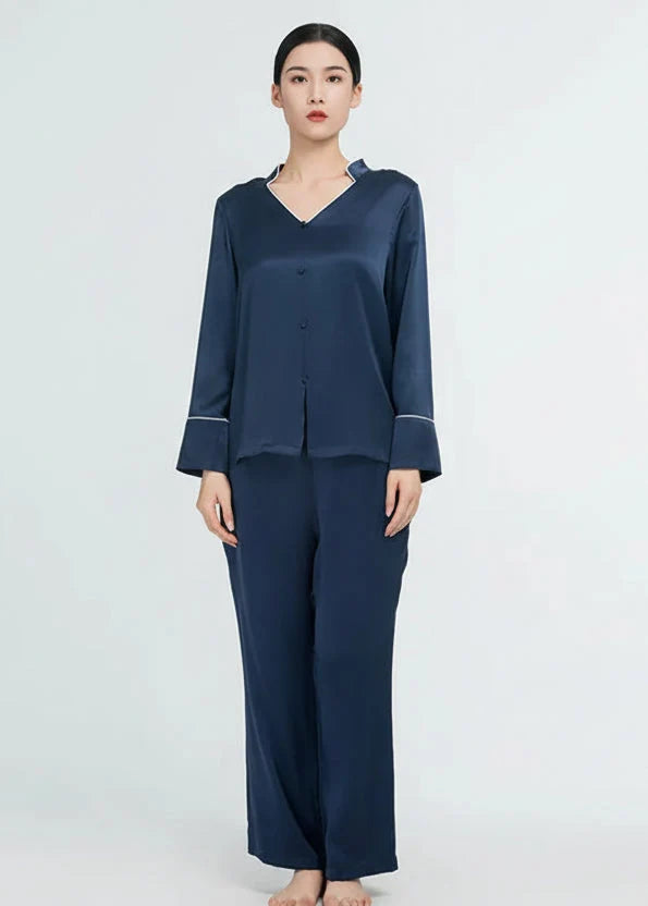 Elegant Women's Real Silk Pajamas Long Sleeve