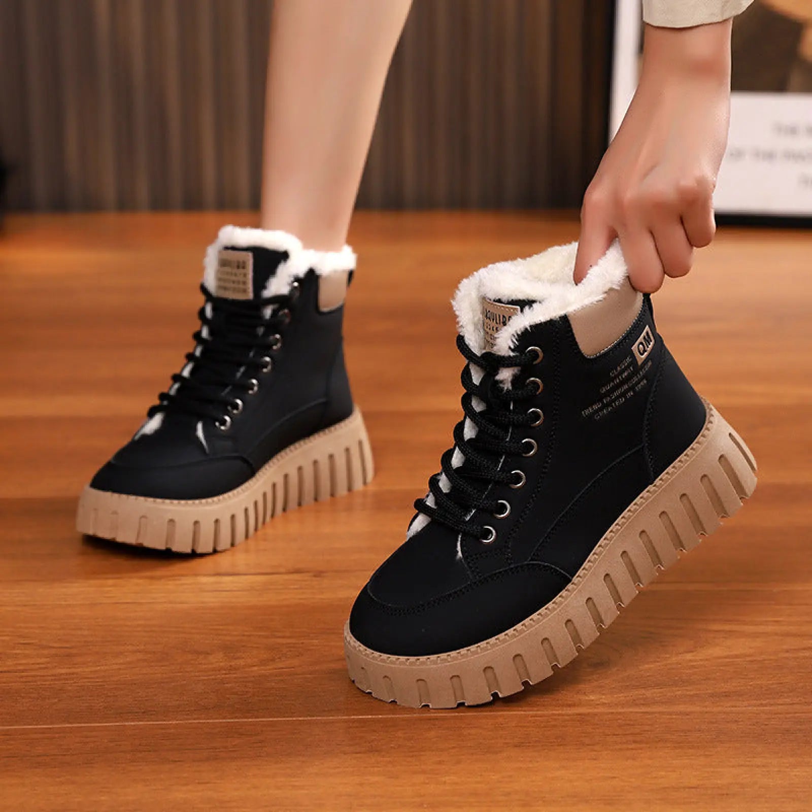Women's Lace Up Fleece Lined Winter Fashion Snow Boots